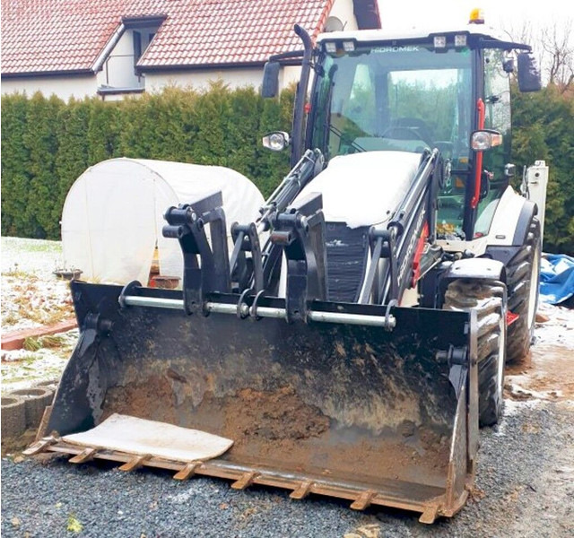 Hidromek HMK 102 B - Baggerlader: das Bild 2 Hidromek HMK 102 B - Baggerlader: das Bild 2