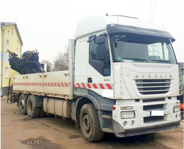 Iveco Stralis 420 - Pritsche LKW, Autokran: das Bild 1 Iveco Stralis 420 - Pritsche LKW, Autokran: das Bild 1