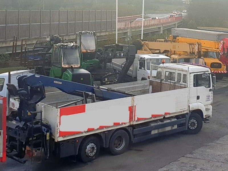MAN 6x2 EUR4 TGA 26.430 BL crane REMOTE - Pritsche LKW, Autokran: das Bild 1 MAN 6x2 EUR4 TGA 26.430 BL crane REMOTE - Pritsche LKW, Autokran: das Bild 1