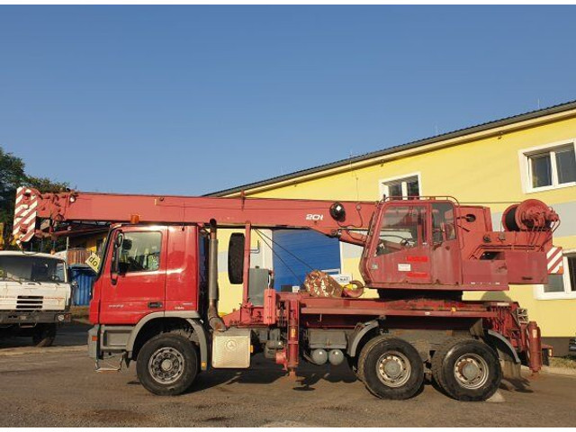 Mercedes-Benz 6x4 Actros 3332K +20t (ČKD) AD 20.2 - All-Terrain Kran: das Bild 2 Mercedes-Benz 6x4 Actros 3332K +20t (ČKD) AD 20.2 - All-Terrain Kran: das Bild 2