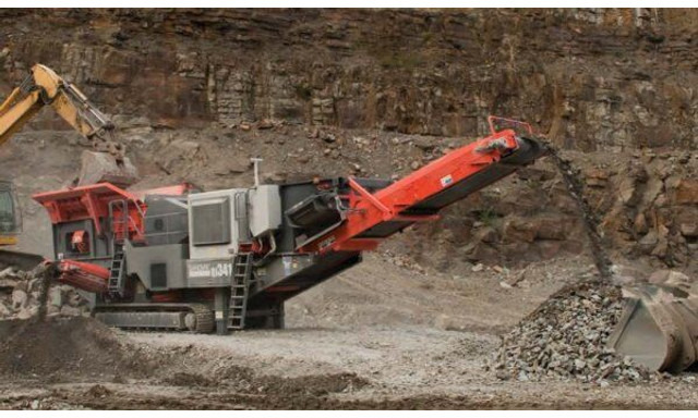 Sandvik QJ 341+ (51t mobil) - Backenbrecher: das Bild 4 Sandvik QJ 341+ (51t mobil) - Backenbrecher: das Bild 4