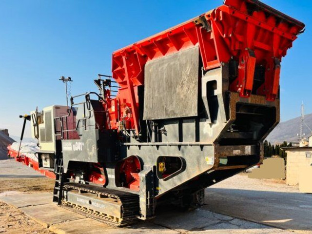 Sandvik QJ 341+ (51t mobil) - Backenbrecher: das Bild 1 Sandvik QJ 341+ (51t mobil) - Backenbrecher: das Bild 1