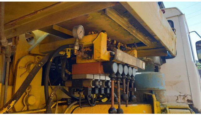 Betonpumpe Schwing 25m BPL 601 +6x6 Tatra 815 (DOCS/KFZ MACHINE +1 no docs/kein kfz: das Bild 6