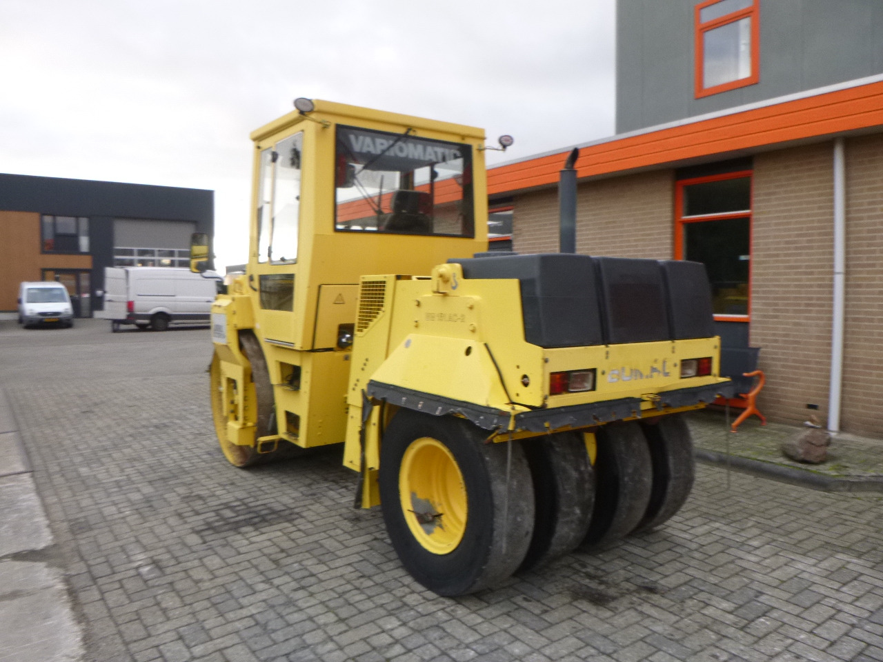 BOMAG BW151AC-2 - Kombiwalze: das Bild 3 BOMAG BW151AC-2 - Kombiwalze: das Bild 3