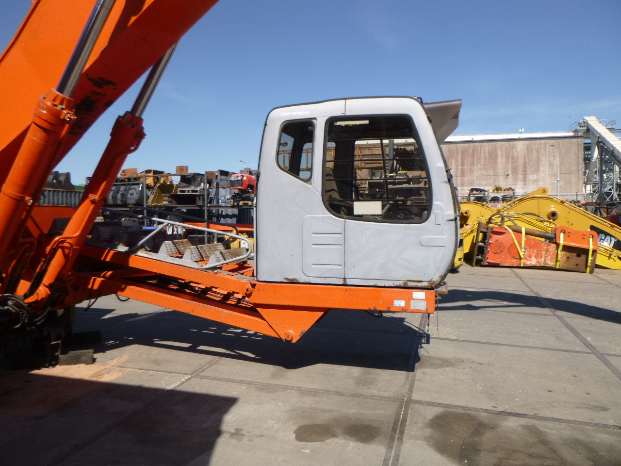 Umschlagbagger FIAT-HITACHI EX455 Stationary dock/ship material handler: das Bild 23