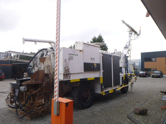 FUJI BUSSAN B-SFW1C-6S DRY / WET SHOTCRETE & GUNITE MACHINE - Tunnelbohrmaschine: das Bild 2 FUJI BUSSAN B-SFW1C-6S DRY / WET SHOTCRETE & GUNITE MACHINE - Tunnelbohrmaschine: das Bild 2