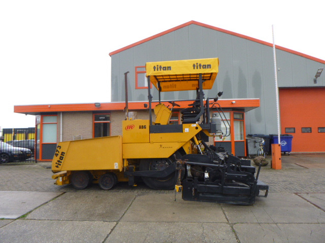 INGERSOLL RAND ABG TITAN 473 - Asphaltfertiger/ Straßenfertiger: das Bild 4 INGERSOLL RAND ABG TITAN 473 - Asphaltfertiger/ Straßenfertiger: das Bild 4