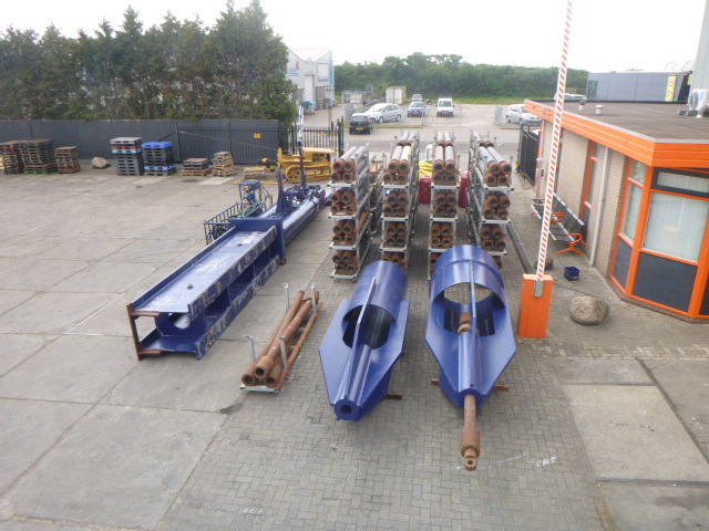 PIPELINE PULLING UNIT PIPE RAMMING PULLING UNIT PIPE RAMMING - Horizontalbohrgerät: das Bild 3 PIPELINE PULLING UNIT PIPE RAMMING PULLING UNIT PIPE RAMMING - Horizontalbohrgerät: das Bild 3