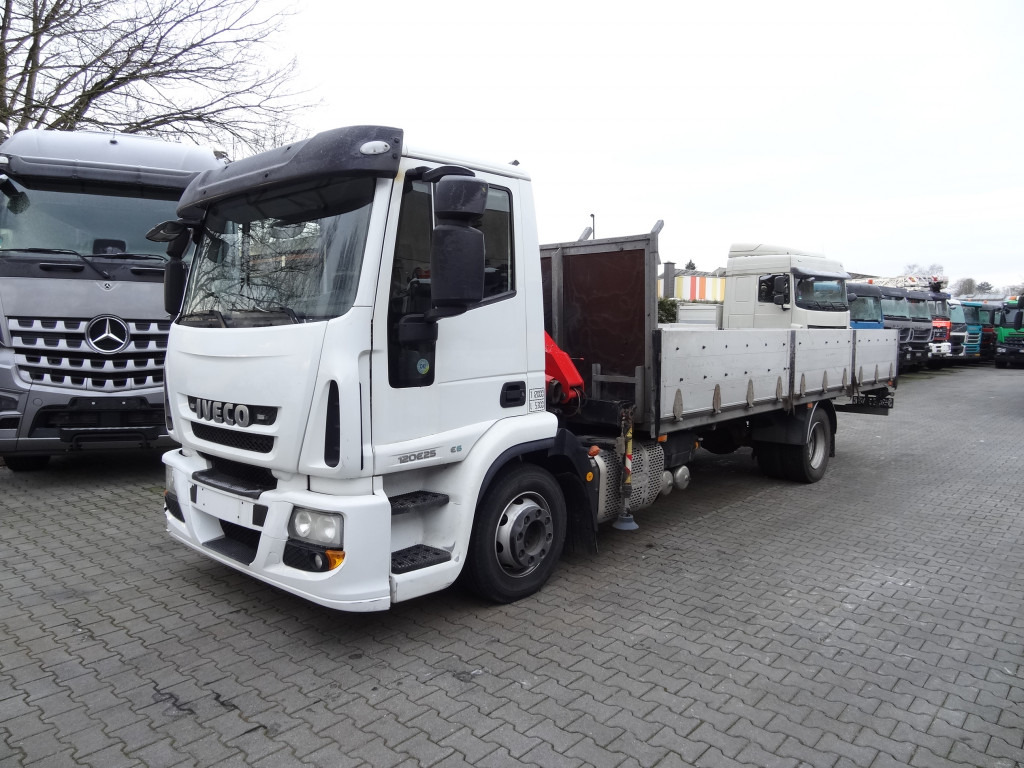 Iveco EuroCargo 120E25 Fassi F38 - Pritsche LKW, Autokran: das Bild 1 Iveco EuroCargo 120E25 Fassi F38 - Pritsche LKW, Autokran: das Bild 1