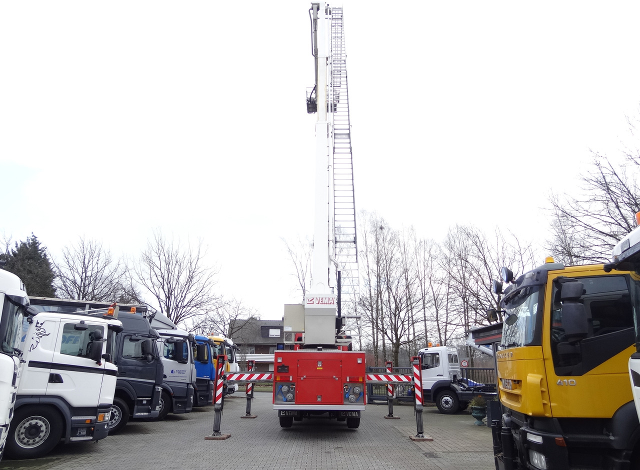 MAN FE 410 6X6 Feuerwehr Vema Lift 32 Meter - LKW mit Arbeitsbühne: das Bild 2 MAN FE 410 6X6 Feuerwehr Vema Lift 32 Meter - LKW mit Arbeitsbühne: das Bild 2