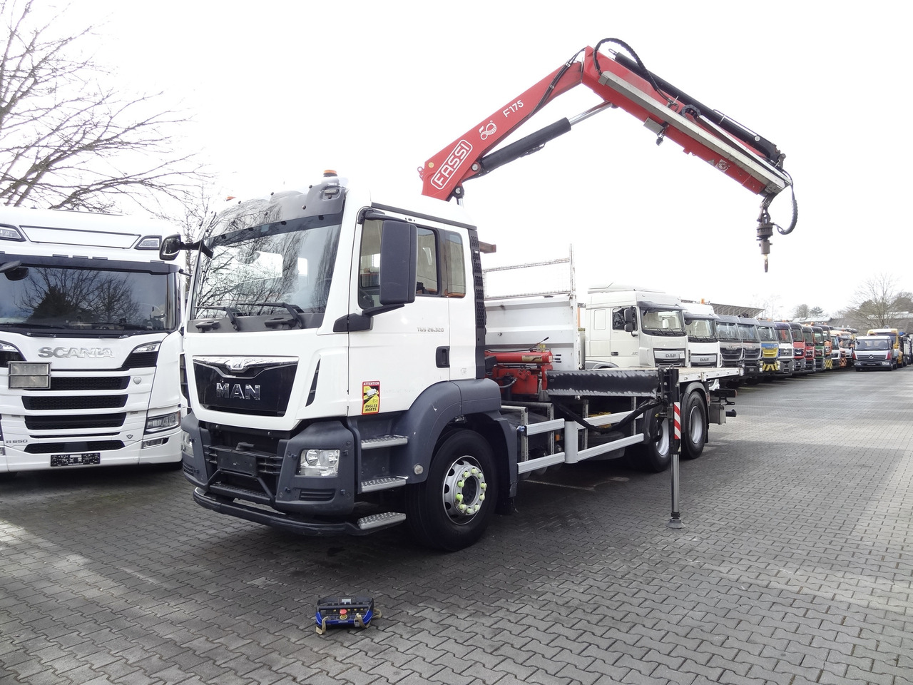 MAN TGS 26.320 6X4 BB mit Kran Fassi F175 - Pritsche LKW, Autokran: das Bild 1 MAN TGS 26.320 6X4 BB mit Kran Fassi F175 - Pritsche LKW, Autokran: das Bild 1