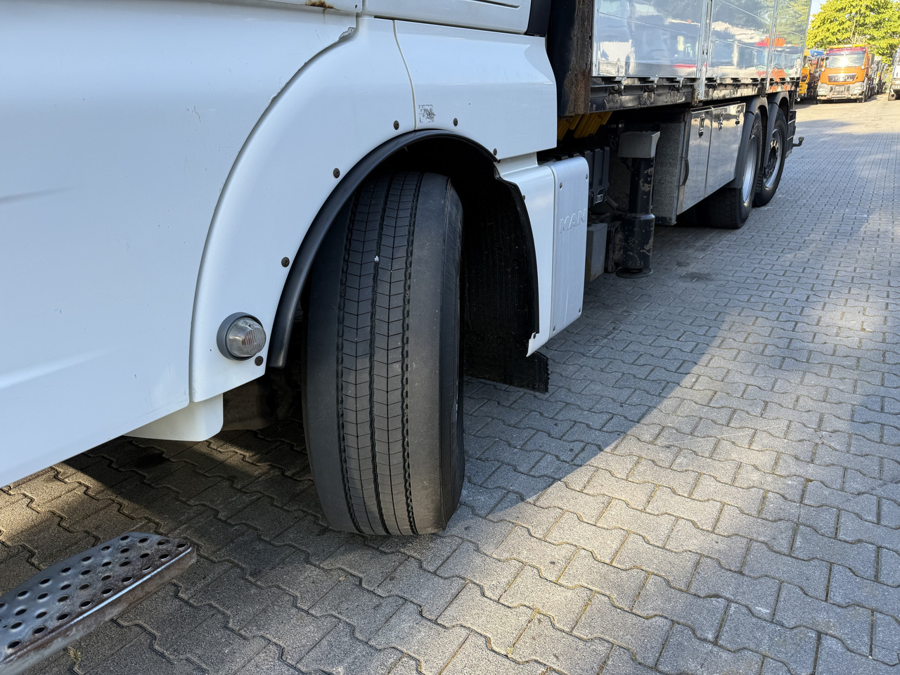 MAN TGX 26.480 6X2 Hiab 422 Bj 2017 bis 30 Meter - Autokran, Pritsche LKW: das Bild 2 MAN TGX 26.480 6X2 Hiab 422 Bj 2017 bis 30 Meter - Autokran, Pritsche LKW: das Bild 2