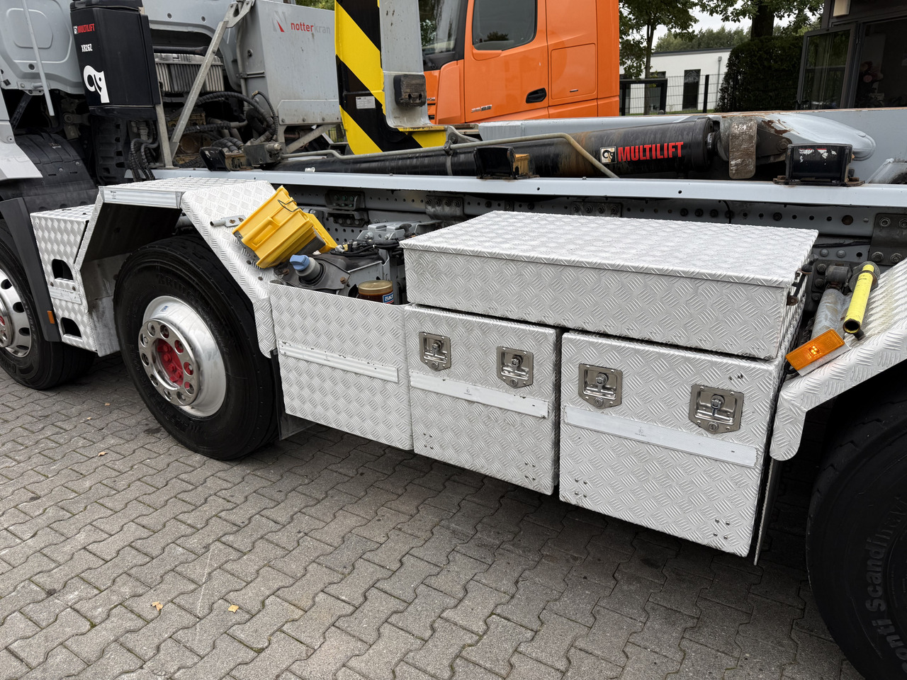 Mercedes-Benz Arocs 3245 K 8X4 Haken - Abrollkipper: das Bild 3 Mercedes-Benz Arocs 3245 K 8X4 Haken - Abrollkipper: das Bild 3