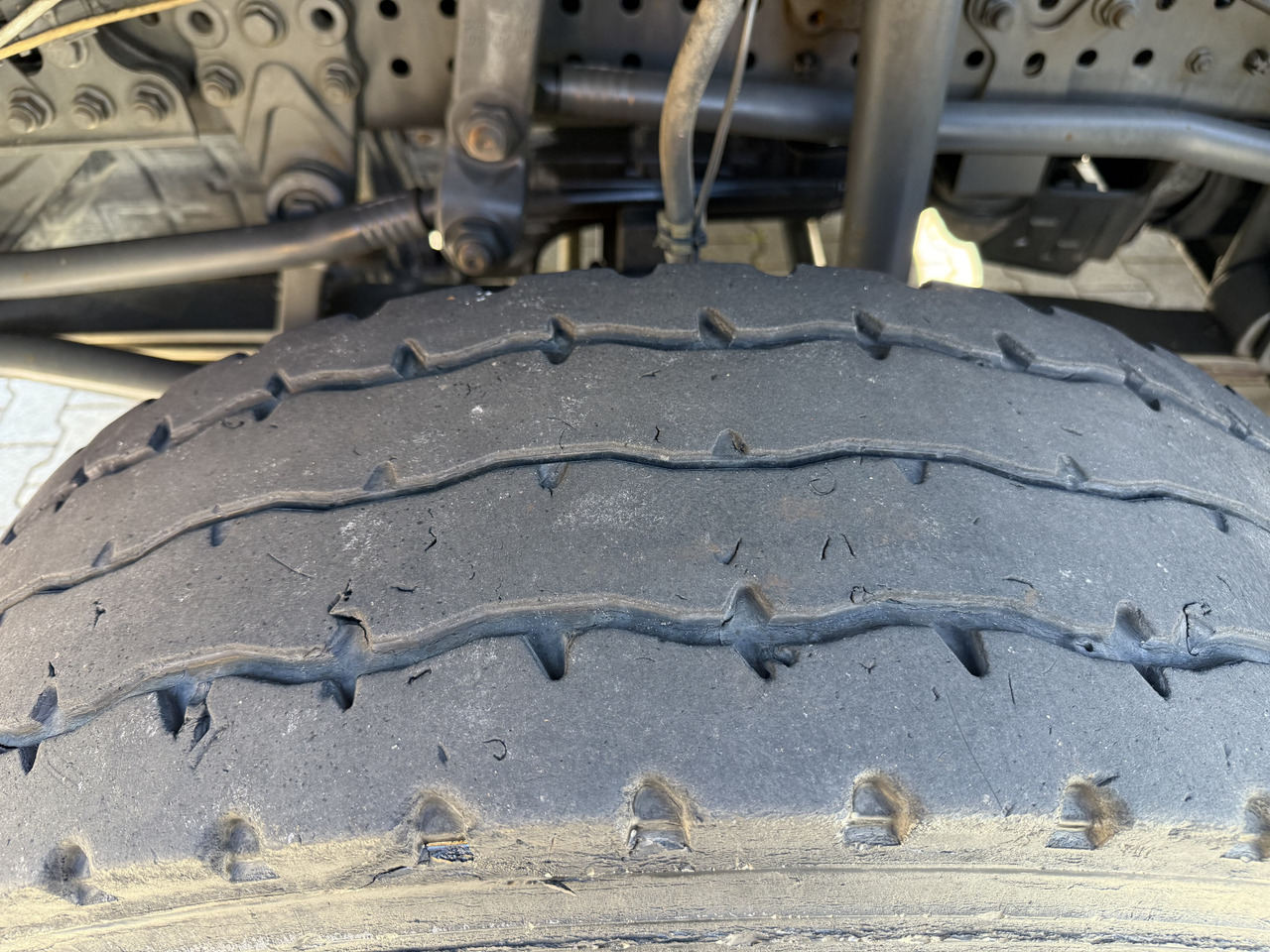 Mercedes-Benz Arocs 3245 K 8X4 Haken - Abrollkipper: das Bild 5 Mercedes-Benz Arocs 3245 K 8X4 Haken - Abrollkipper: das Bild 5