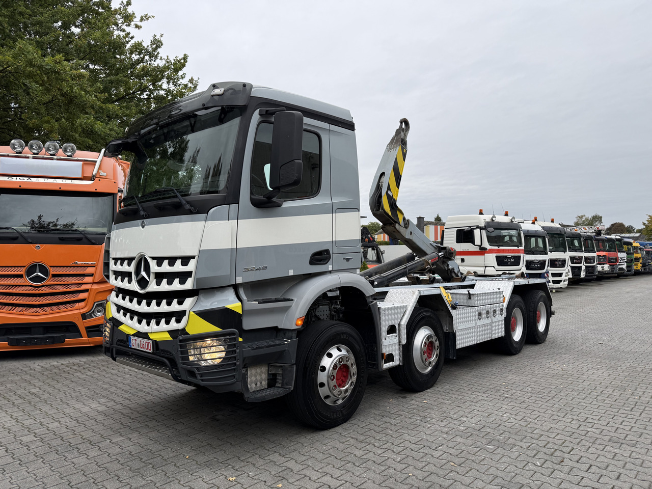 Mercedes-Benz Arocs 3245 K 8X4 Haken - Abrollkipper: das Bild 1 Mercedes-Benz Arocs 3245 K 8X4 Haken - Abrollkipper: das Bild 1