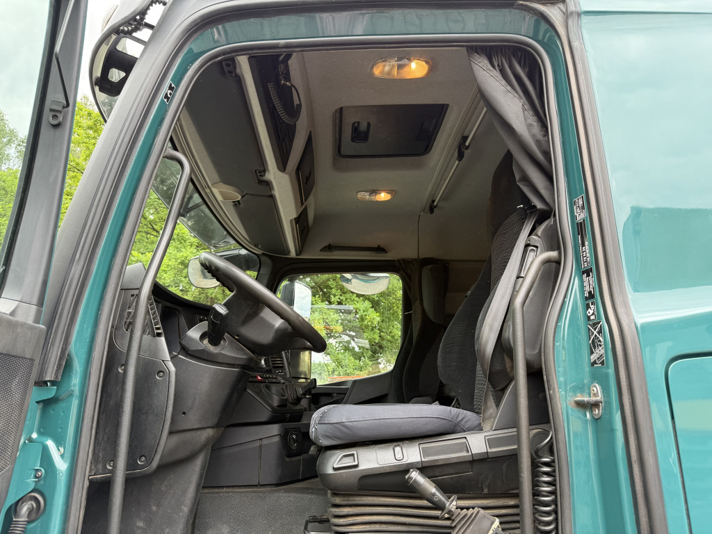 Mercedes-Benz Arocs 3251 8X4 Haken mit Kran HMF 2620 K5 - Abrollkipper, Autokran: das Bild 3 Mercedes-Benz Arocs 3251 8X4 Haken mit Kran HMF 2620 K5 - Abrollkipper, Autokran: das Bild 3