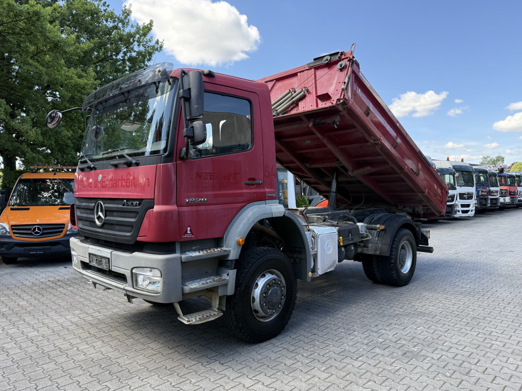 Mercedes-Benz Axor 1829 AK 4X4 Meiller - Kipper: das Bild 1 Mercedes-Benz Axor 1829 AK 4X4 Meiller - Kipper: das Bild 1