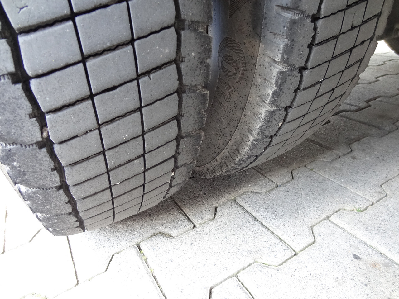 Mitsubishi Fuso 7C18 Meiller - Kipper: das Bild 3 Mitsubishi Fuso 7C18 Meiller - Kipper: das Bild 3