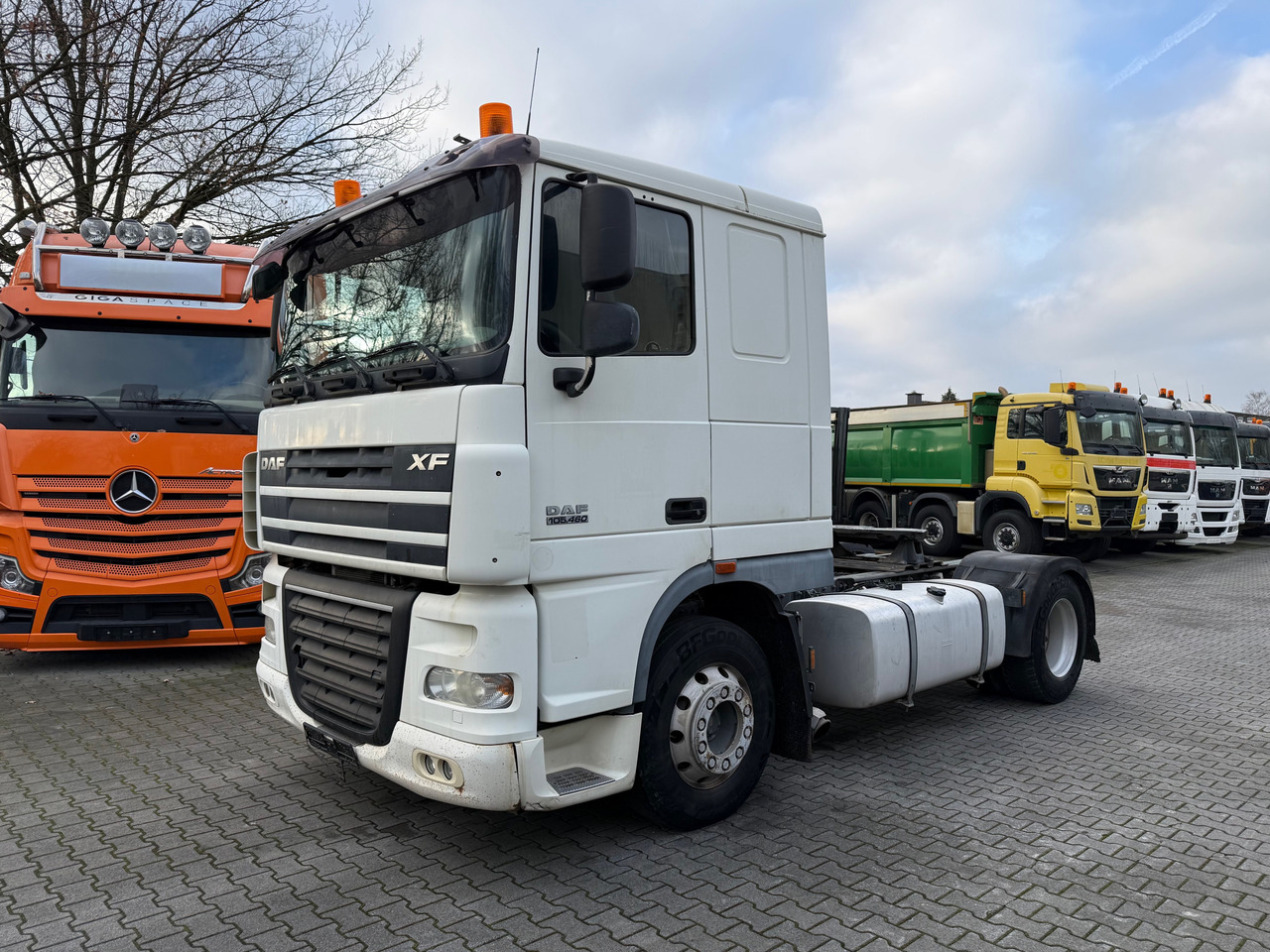 Daf XF105 460 4X2 Comfort Cab - Sattelzugmaschine: das Bild 1 Daf XF105 460 4X2 Comfort Cab - Sattelzugmaschine: das Bild 1
