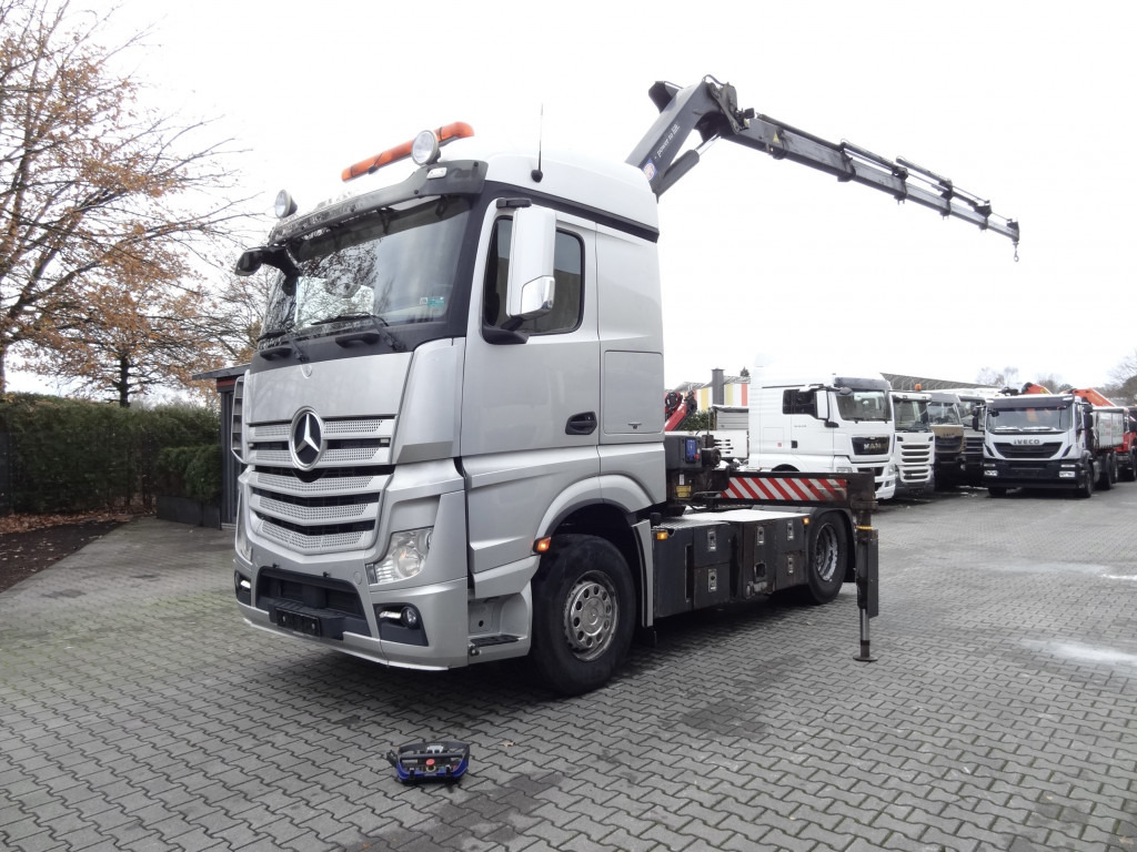 Mercedes-Benz Actros 1842LS Kran HMF 2020 bis 18 Meter - Sattelzugmaschine: das Bild 1 Mercedes-Benz Actros 1842LS Kran HMF 2020 bis 18 Meter - Sattelzugmaschine: das Bild 1
