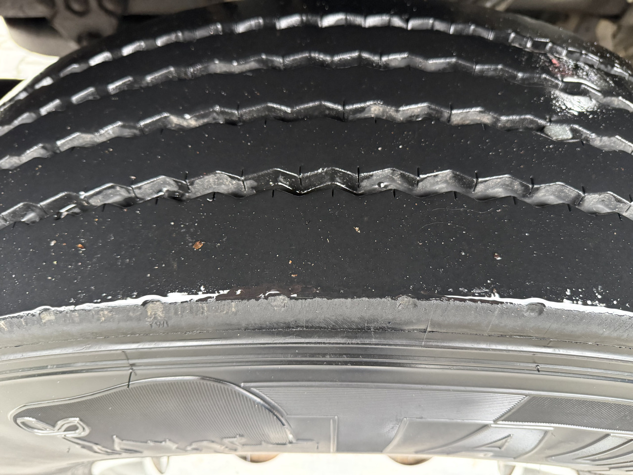 Volvo FH12 420 6X2 Kran PM 30025 bis 26.5 Meter - Pritsche LKW, Autokran: das Bild 2 Volvo FH12 420 6X2 Kran PM 30025 bis 26.5 Meter - Pritsche LKW, Autokran: das Bild 2