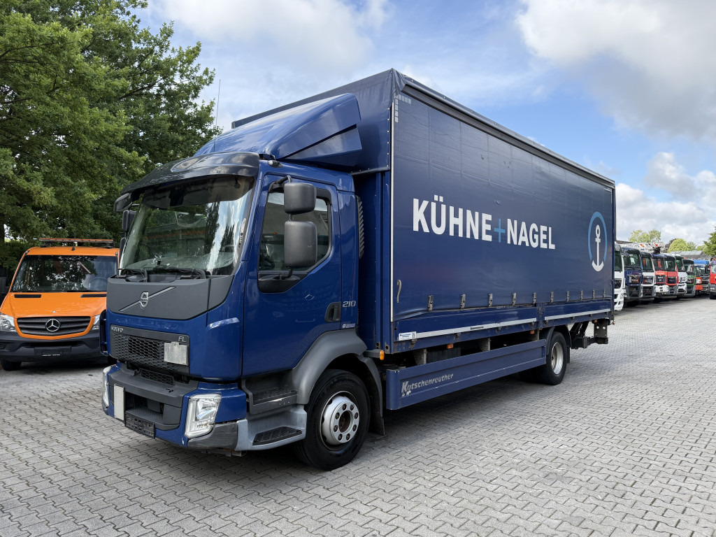 Volvo FL210 14 Tonner - Plane LKW: das Bild 1 Volvo FL210 14 Tonner - Plane LKW: das Bild 1
