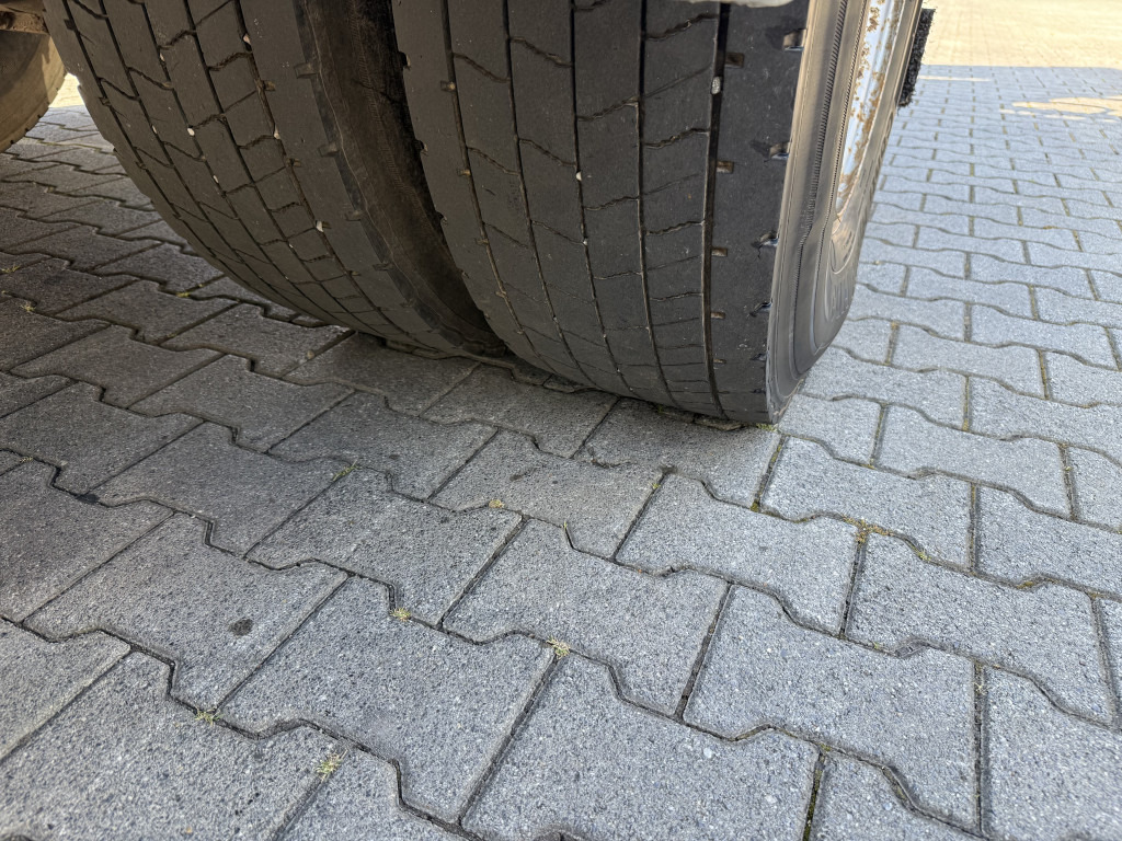 Volvo FM12 420 4X4 Kran MKG 300 bis 24 Meter - Pritsche LKW, Autokran: das Bild 4 Volvo FM12 420 4X4 Kran MKG 300 bis 24 Meter - Pritsche LKW, Autokran: das Bild 4