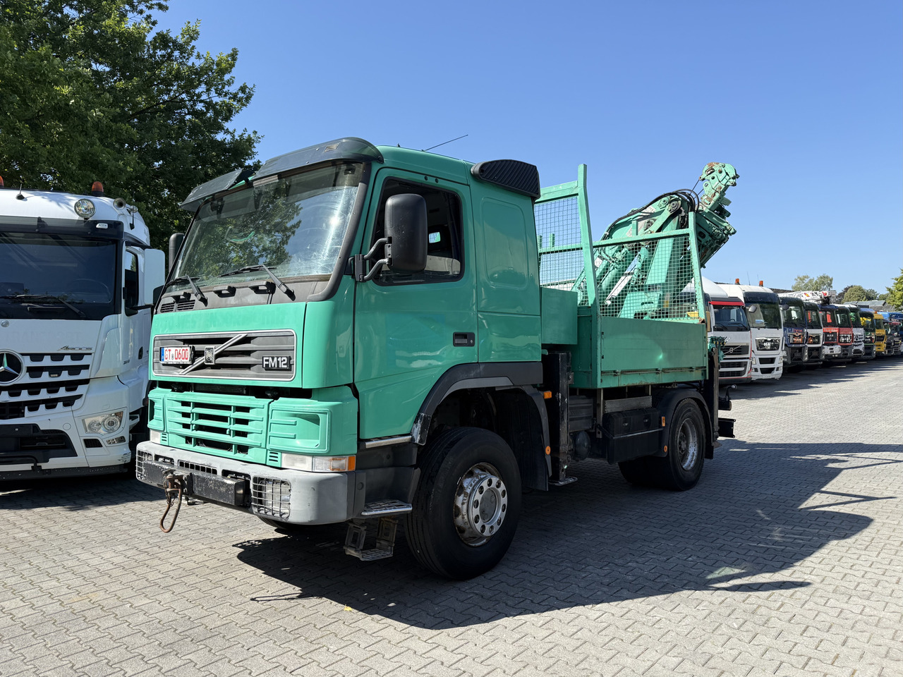 Volvo FM12 420 4X4 Kran MKG 300 bis 24 Meter - Pritsche LKW, Autokran: das Bild 1 Volvo FM12 420 4X4 Kran MKG 300 bis 24 Meter - Pritsche LKW, Autokran: das Bild 1