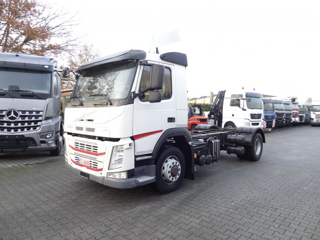 Volvo FM420 4X4 X-Track - Fahrgestell LKW: das Bild 1 Volvo FM420 4X4 X-Track - Fahrgestell LKW: das Bild 1