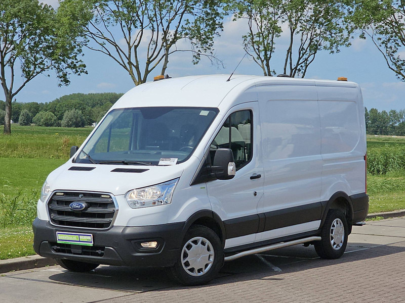 Ford Transit 2.0 TDCI 170 AUT. L2H2 - Kastenwagen: das Bild 2 Ford Transit 2.0 TDCI 170 AUT. L2H2 - Kastenwagen: das Bild 2