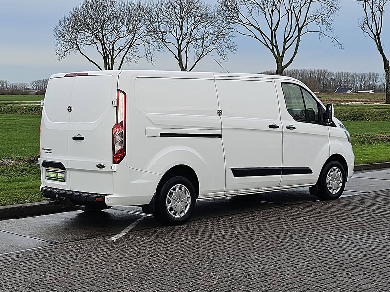 Ford Transit Custom 2.0 TDCI 130 TREND L2 - Kleintransporter: das Bild 3 Ford Transit Custom 2.0 TDCI 130 TREND L2 - Kleintransporter: das Bild 3