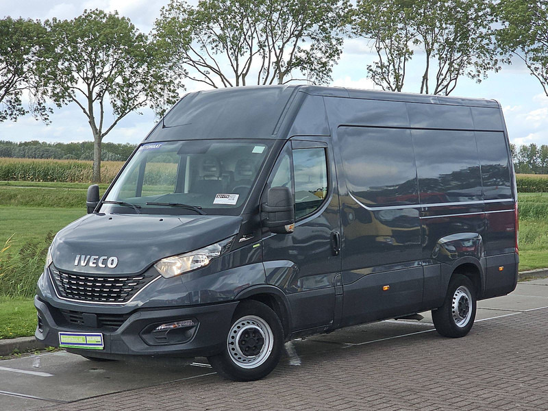 Iveco Daily 35S14 L2H2 3.5T-Trekhaak ! - Kastenwagen: das Bild 2 Iveco Daily 35S14 L2H2 3.5T-Trekhaak ! - Kastenwagen: das Bild 2