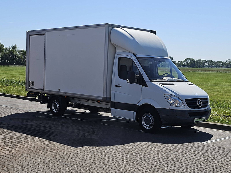 Mercedes-Benz Sprinter 313 ac laadklep zijdeur - Koffer Transporter: das Bild 5 Mercedes-Benz Sprinter 313 ac laadklep zijdeur - Koffer Transporter: das Bild 5