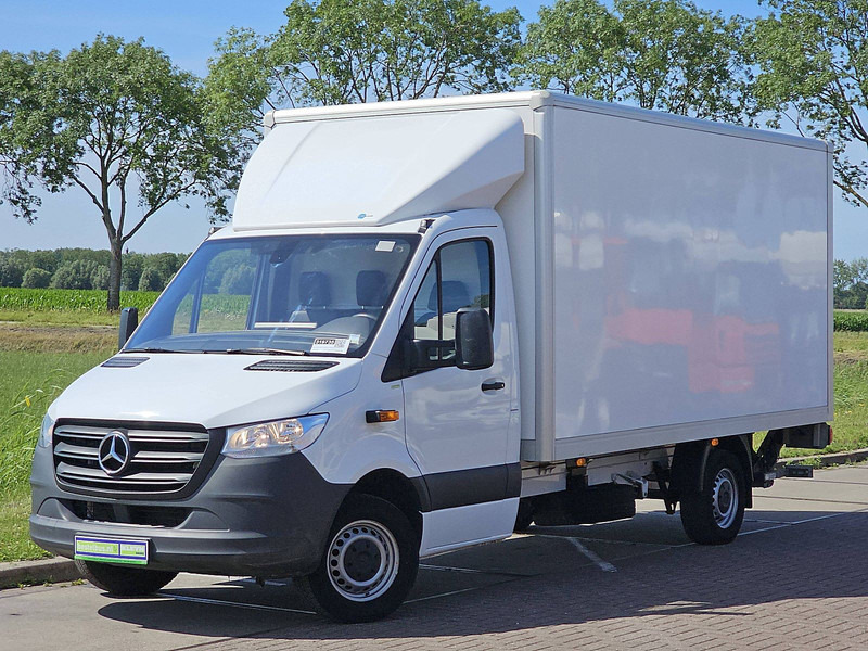 Mercedes-Benz Sprinter 317 Bakwagen Laadklep! - Koffer Transporter: das Bild 2 Mercedes-Benz Sprinter 317 Bakwagen Laadklep! - Koffer Transporter: das Bild 2