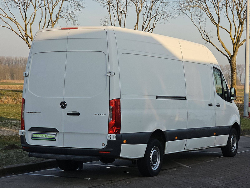 Mercedes-Benz Sprinter 317 CDI AUT. L3H2 - Kastenwagen: das Bild 3 Mercedes-Benz Sprinter 317 CDI AUT. L3H2 - Kastenwagen: das Bild 3