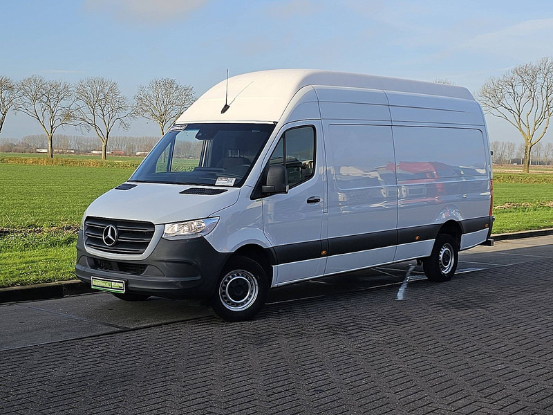 Mercedes-Benz Sprinter 317 CDI AUT. L3H3 - Kastenwagen: das Bild 2 Mercedes-Benz Sprinter 317 CDI AUT. L3H3 - Kastenwagen: das Bild 2