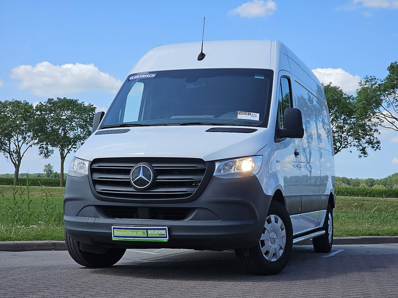 Mercedes-Benz eSprinter L2H2 35 KWH - Kastenwagen, Elektro-Transporter: das Bild 1 Mercedes-Benz eSprinter L2H2 35 KWH - Kastenwagen, Elektro-Transporter: das Bild 1