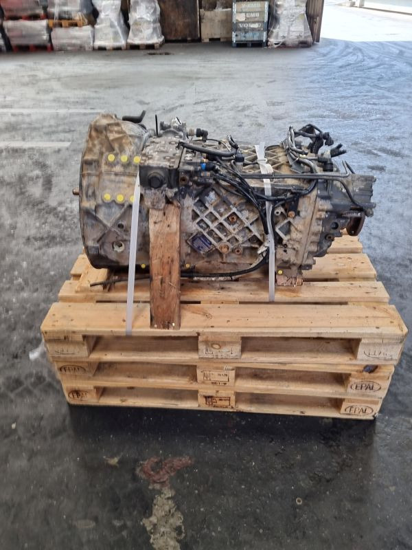 ZF 8S1620TD Gearbox - Getriebe: das Bild 4 ZF 8S1620TD Gearbox - Getriebe: das Bild 4