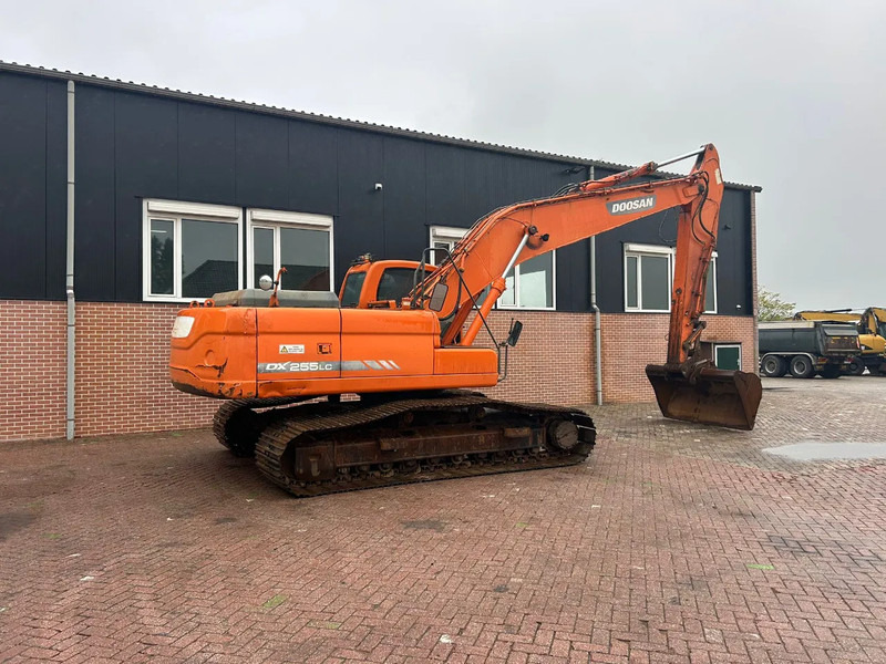 Doosan DX255LC - Kettenbagger: das Bild 3 Doosan DX255LC - Kettenbagger: das Bild 3