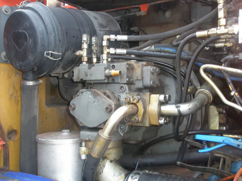 Liebherr R900C - Kettenbagger: das Bild 5 Liebherr R900C - Kettenbagger: das Bild 5