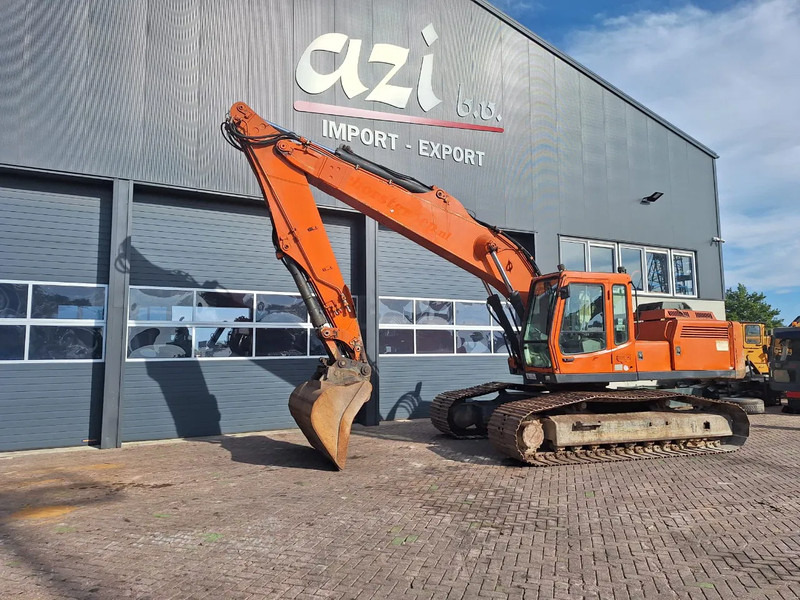 Liebherr R932 - Kettenbagger: das Bild 1 Liebherr R932 - Kettenbagger: das Bild 1