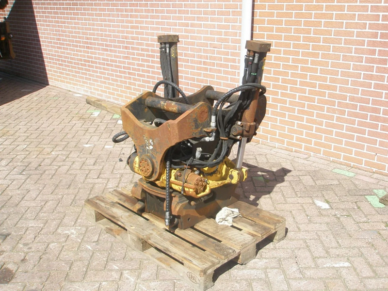 Onbekend S70 engcon EC226 - Tiltrotator für Baumaschine: das Bild 1 Onbekend S70 engcon EC226 - Tiltrotator für Baumaschine: das Bild 1