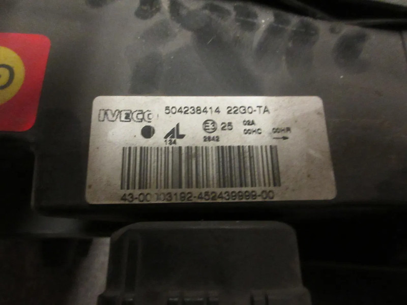 Iveco 504238414 KOPLAMP STRALIS EURO 5 RECHTS - Hauptscheinwerfer für LKW: das Bild 5 Iveco 504238414 KOPLAMP STRALIS EURO 5 RECHTS - Hauptscheinwerfer für LKW: das Bild 5