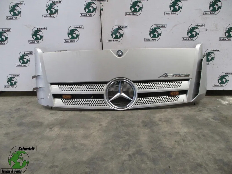 Mercedes-Benz A 960 750 03 18 // A 960 750 08 67 // A 960 750 03 09 GRILL MERCEDES MP4 SMAL - Kühlergrill für LKW: das Bild 2 Mercedes-Benz A 960 750 03 18 // A 960 750 08 67 // A 960 750 03 09 GRILL MERCEDES MP4 SMAL - Kühlergrill für LKW: das Bild 2