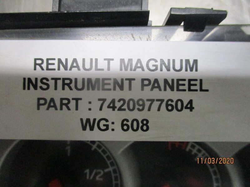 Renault MAGNUM 7420977604 INSTRUMENT PANEEL - Armaturenbrett für LKW: das Bild 2 Renault MAGNUM 7420977604 INSTRUMENT PANEEL - Armaturenbrett für LKW: das Bild 2