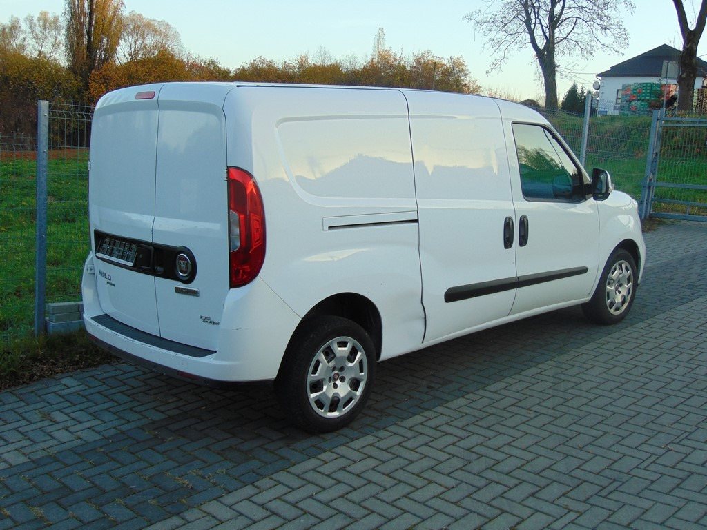 FIAT Doblo 1,6 MultiJet 105KM MAXI MAX - Kleintransporter: das Bild 4 FIAT Doblo 1,6 MultiJet 105KM MAXI MAX - Kleintransporter: das Bild 4