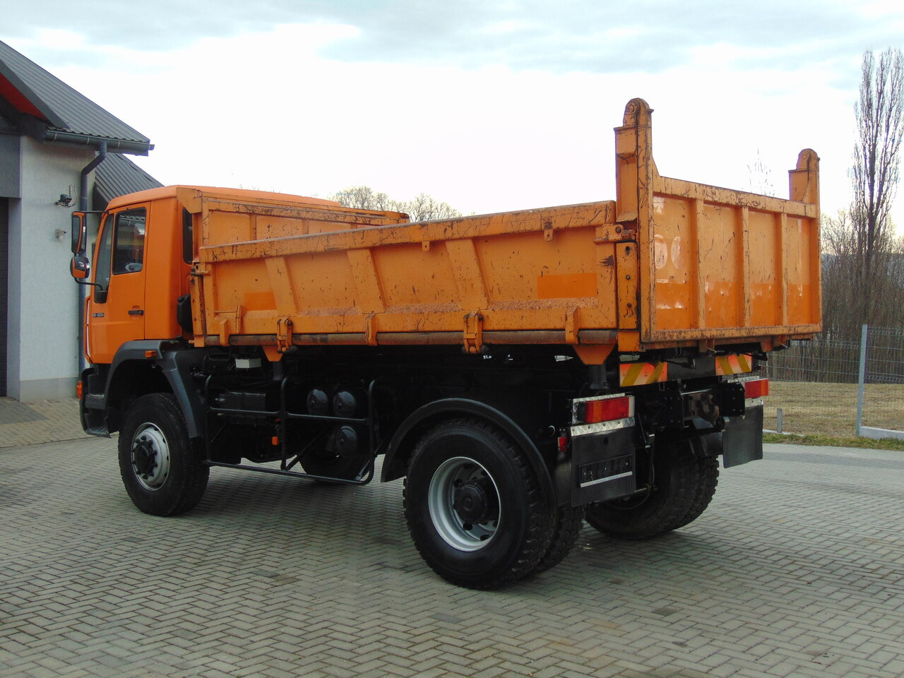 MAN 18-224 4x4 KIPER - Kipper: das Bild 3 MAN 18-224 4x4 KIPER - Kipper: das Bild 3