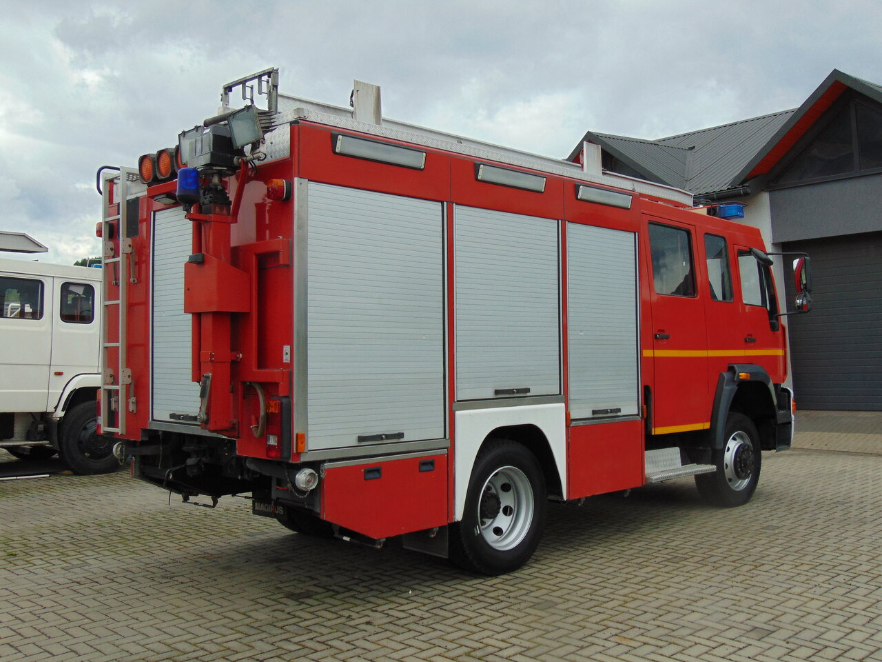 MAN LE14.260 4x4 MAGIRUS - Feuerwehrfahrzeug: das Bild 4 MAN LE14.260 4x4 MAGIRUS - Feuerwehrfahrzeug: das Bild 4
