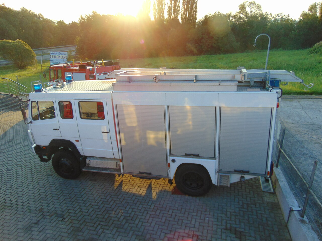 Feuerwehrfahrzeug MERCEDES-BENZ 1124AF 4x4 MAGIRUS: das Bild 16 Feuerwehrfahrzeug MERCEDES-BENZ 1124AF 4x4 MAGIRUS: das Bild 16