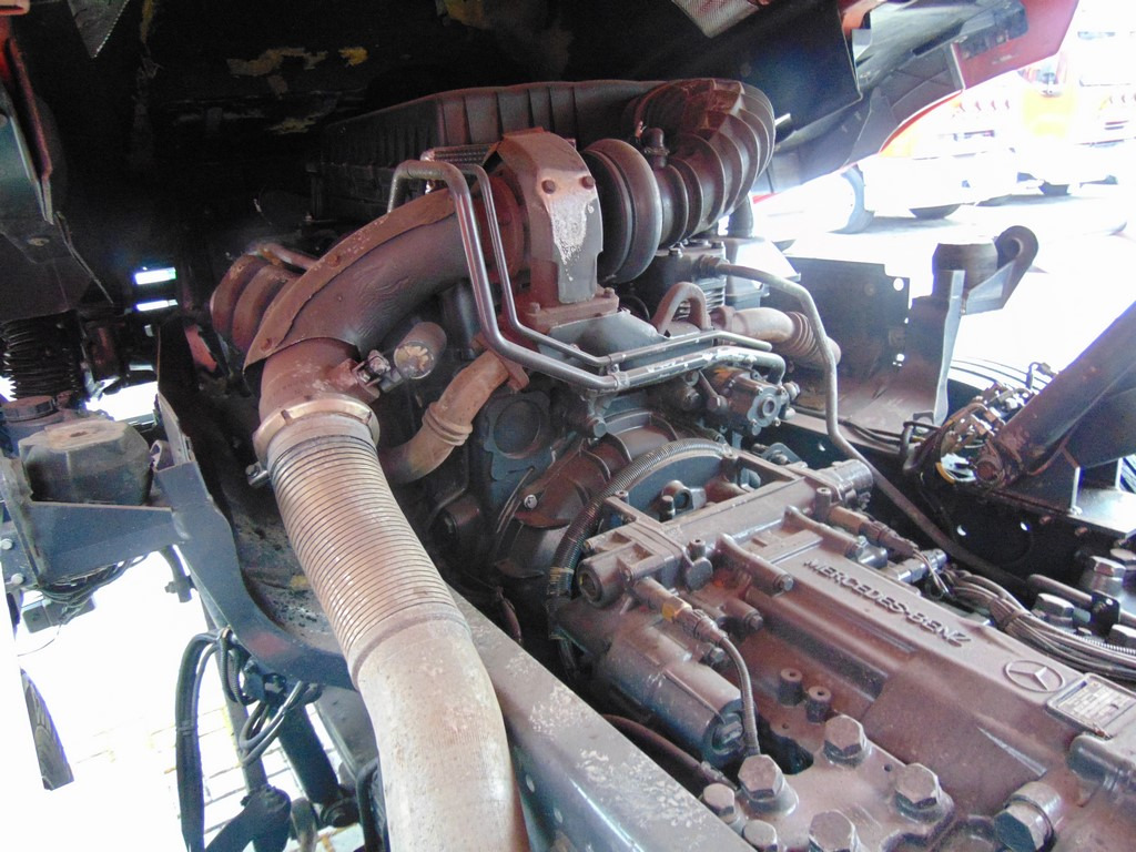 Feuerwehrfahrzeug MERCEDES-BENZ Actros 2031 V8 GICAR: das Bild 23